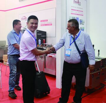 英迪爾,踏出國(guó)門(mén)的第一步